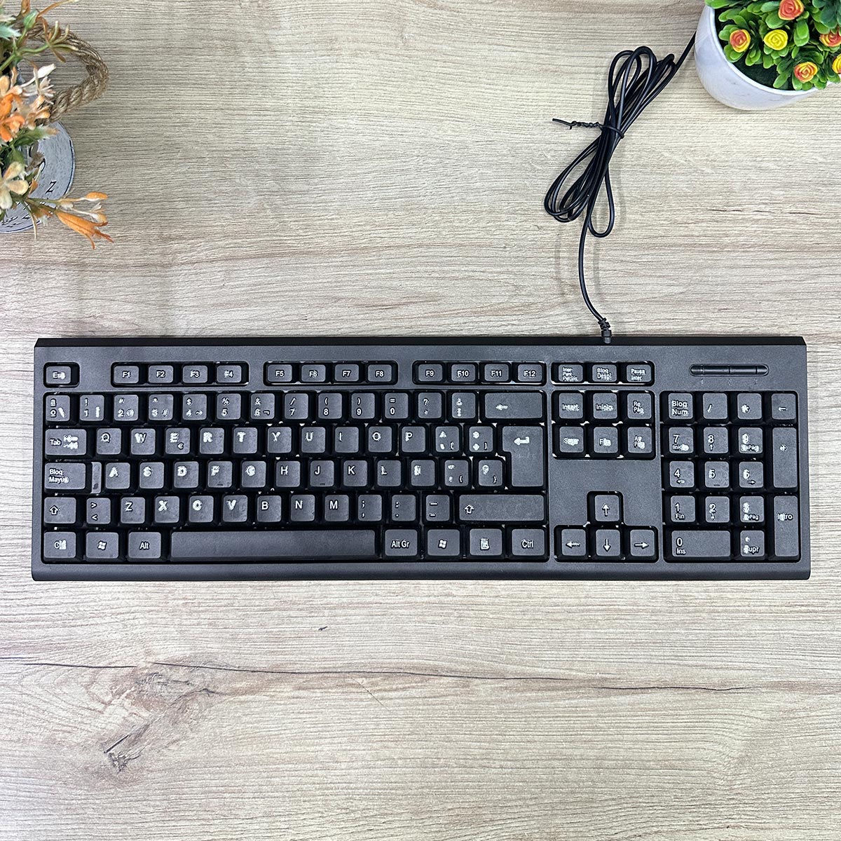 Teclado Alambrico Multifuncional M-200